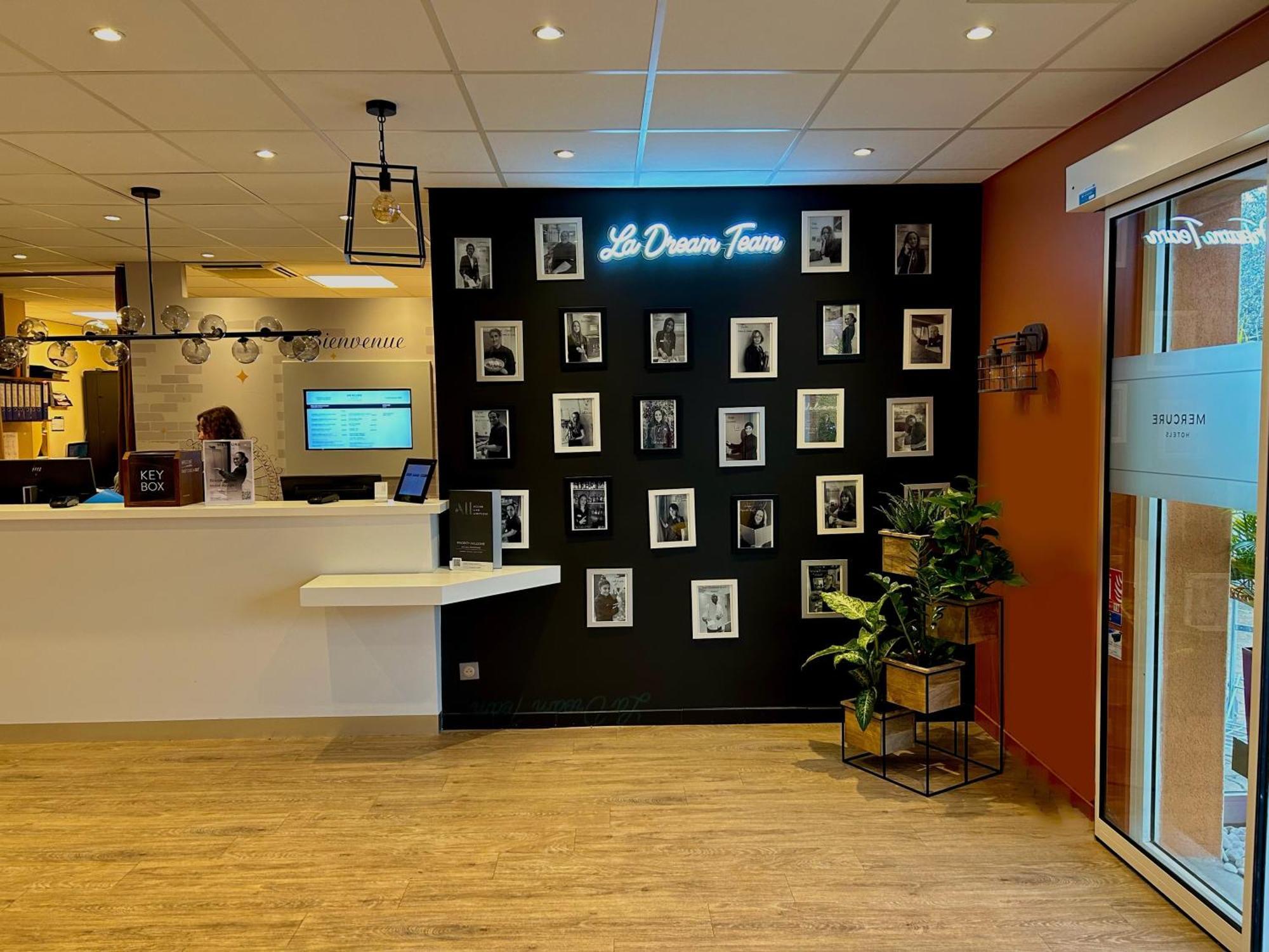Mercure Lyon Est Chaponnay Zewnętrze zdjęcie